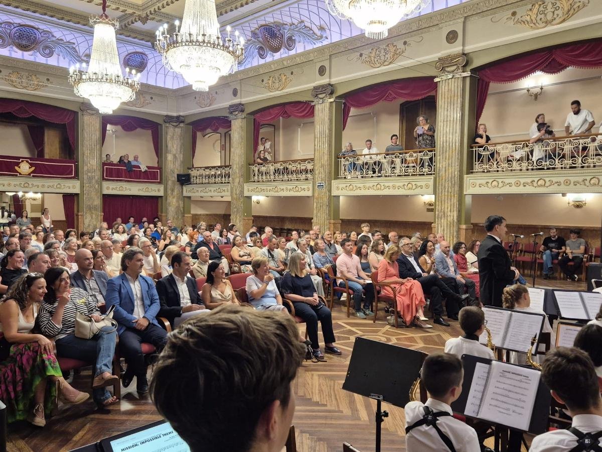 Público asistente a la gala conmemorativa del Día Mundial del Alzheimer en Lugo
