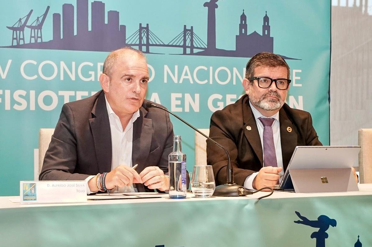 El director xeral de Integración e Innovación Asistencial del Sergas, Alfredo Silva, en el IV Congreso Nacional de Fisioterapia en Xestión, en Vigo (foto oficial Xunta de Galicia)
