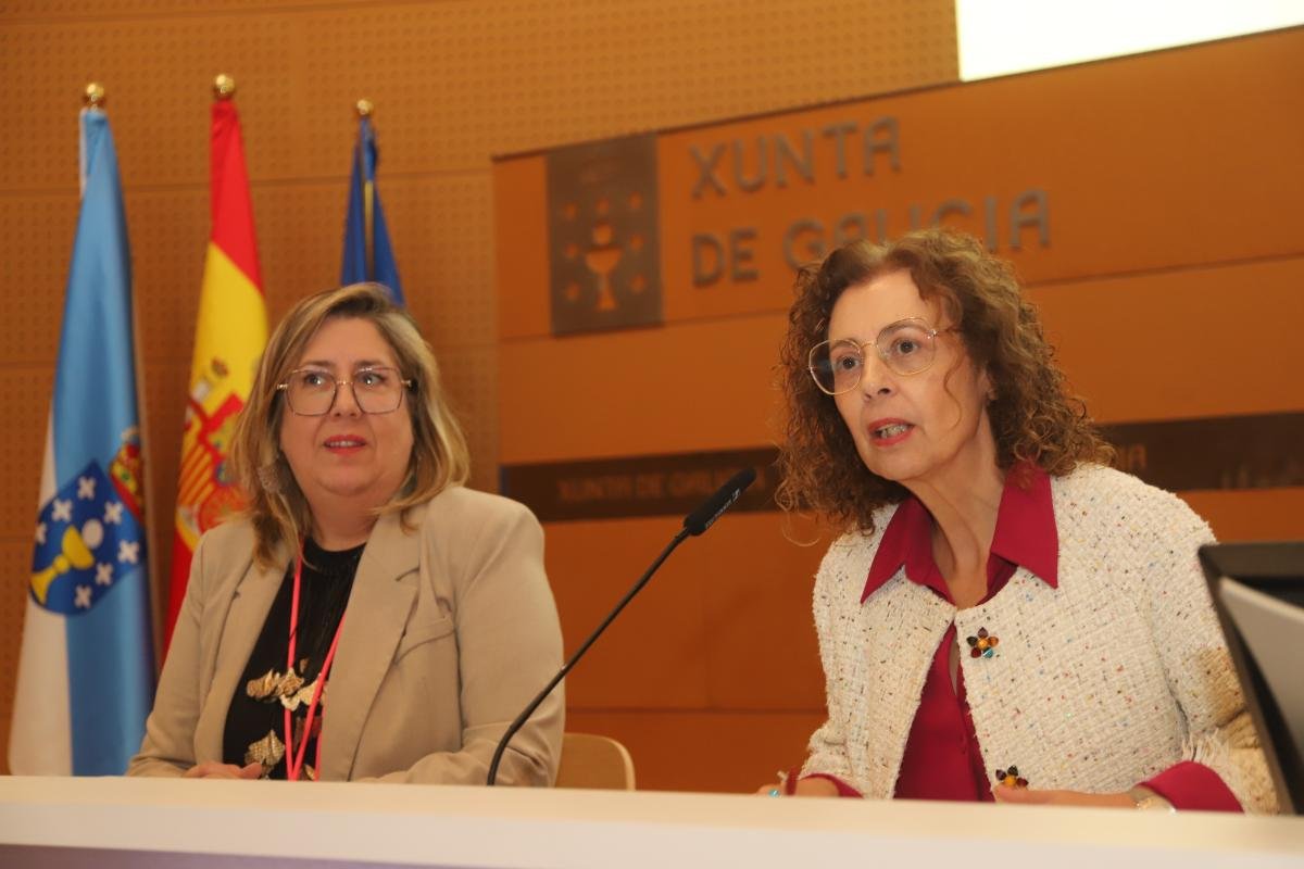 La directora general de Salud Pública, Carmen Durán, en la jornada Hacia el fin del VIH, en la Consellería de Sanidade, Santiago de Compostela (foto oficial Xunta de Galicia)